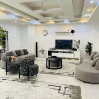 آپارتمانی این مدل مبلا با رنگبندی