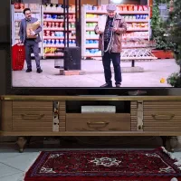 میز تلوزیون کاملا سالم و نو