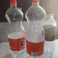 ۳۰۰ تا بطری خالی آب معدنی و نوشابه