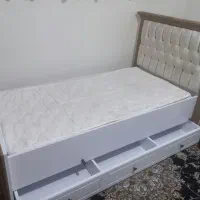 تخت یک نفره