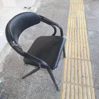 صندلی فلزی