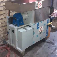 دستگاه آب میوه گیری
