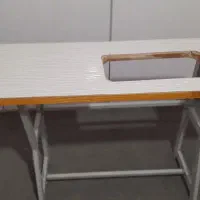میز چرخ خیاطی سالم وتمیز