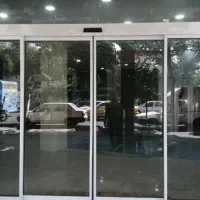 همکف تجاری  برِخیابان اصلی