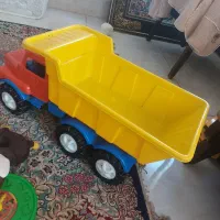 کامیون اسباب بازی