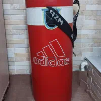 کیسه بوکس و دستکش بوکس