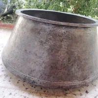 دیگ مسی سالم هشتاد ساله