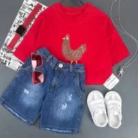 تیشرت خروس و شلوارک جین