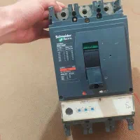 کلید اتوماتیک 630آمپر
