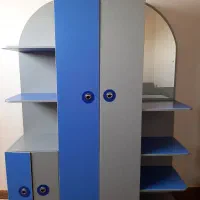 تخت کودک و نوجوان و کمد ویترینی
