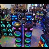 فروش و خریدار اسپیکر