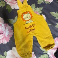 کفش و لباس کودک