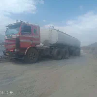 تریلی تانک  برای جابجایی مواد سوختی و آب