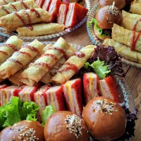 ارائه انواع فینگر فود، سینی مزه و دسر