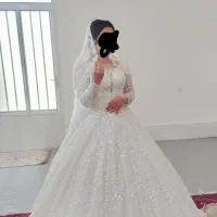 لباس عروس و تور بلند