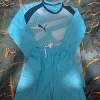 لباس و کفش فوتبالی و توپ چمنی