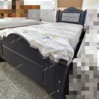 تخت خواب.   ماریاmariya