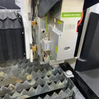 دستگاه لیزر برش فلزات ۳ کیلو وات