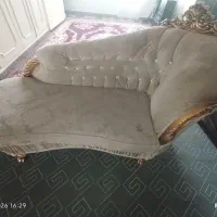 مبل نیمه سلطنتی