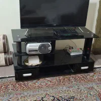 میز تلوزیون شیشه ای