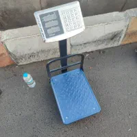 باسکول نو 150کیلو به بالا تا دو تن موجود میباشد