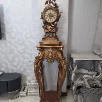 ساعت پایه داره