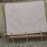 تشک تخت خواب و 2تا پایه ی تخت