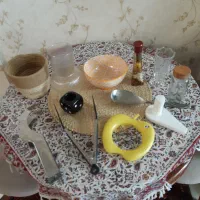 تعدادی ابزار و وسایل آشپزخانه