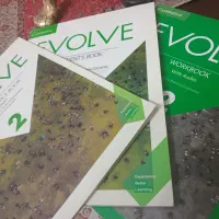 پک سه جلدی آموزش انگلیسی evolve2