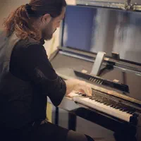 سوپرایز تلفنی پیانو پیانیست تبریک مناسبت پیانو