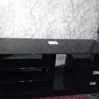 میز تلویزیون شیشه ای ترک