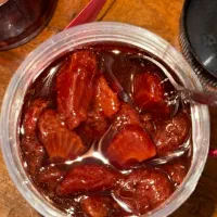 مربای توت فرنگی رژیمی با شیره انگور