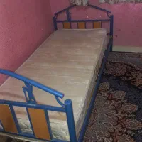 فروش تخت خواب فلزی.میزجلومبلی.دوعدد کشو