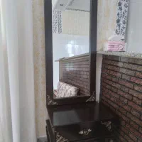 جاکفشی و آینه کنسول