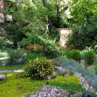 372-متر-باغچه-بالای-سیمون-بولیوار