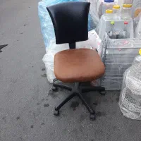 صندلی در نو سالم