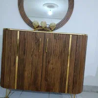 آیینه و کنسول
