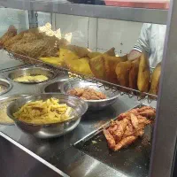 به دو نفر خانم جهت کار در فلافلی نیازمندیم