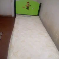 تخت خواب یک نفره همراه با دو  تشک