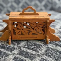 جعبه چوبی جواهر (کارِ دست)