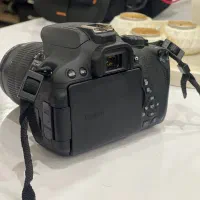 دوربین کنون 700