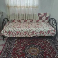 تخت فلزی یک نفره بهمراه تشک خوشخواب کاملا سالم