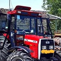 تراکتور شخم و گاوآهن زمین کشاورزی