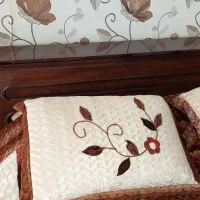 تختخواب چوب عالی دونفره بالای تخت دو کشو بزرگ