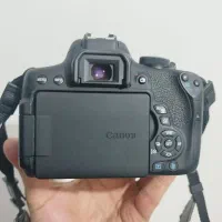 دوربین کنون Canon 750D با لنز 50m F1.8 STM کم‌کار