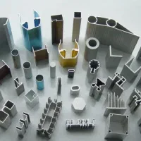 استرج کار ماهر آلومینیوم و کارگر ساده