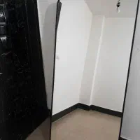 آیینه مستطیل پلاس پایه دار با فرم فلزی مشکی