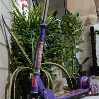 اسکوتر چراغ دار