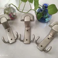 قلاب لباس،فلزی آلیاژ محکم