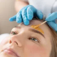 آموزش اصلاح و ابرو فقط ۱۷۰۰
